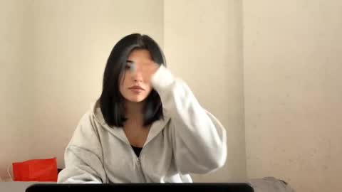 Snapshot of charalilleberg chatting on 11-30-25, 07:56 Lola online show from 11-30-25, 07:56