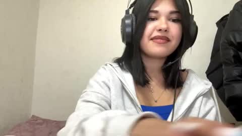 Snapshot of charalilleberg chatting on 12-01-25, 05:07 Lola online show from 12-01-25, 05:07