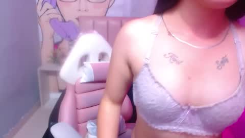 Snapshot of chari_taylor chatting on 01-17-25, 01:25 Chari Taylor online show from 01-17-25, 01:25