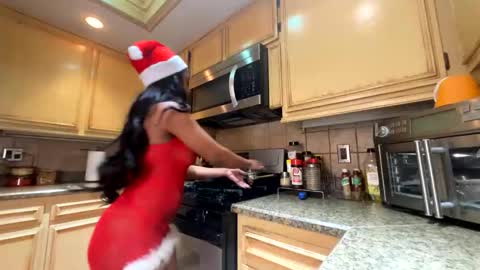 Snapshot of charismasweets chatting on 12-18-25, 03:12 charismasweets online show from 12-18-25, 03:12