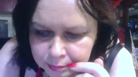 Snapshot of charleekendall chatting on 11-05-25, 07:47 CharleeKendall online show from 11-05-25, 07:47