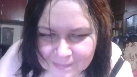 Snapshot of charleekendall chatting on 12-18-25, 10:32 CharleeKendall online show from 12-18-25, 10:32