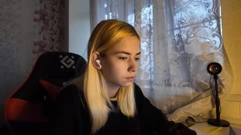 Nancy online show from 11-11-25, 07:52