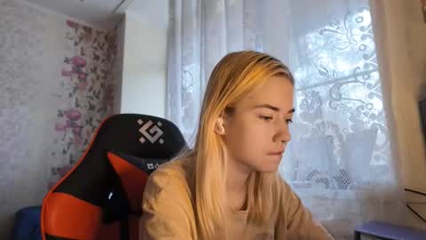 Nancy online show from 11-13-25, 08:02