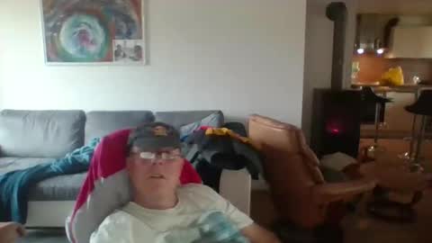 Snapshot of charles6064 chatting on 01-19-26, 09:35 charles6064 online show from 01-19-26, 09:35