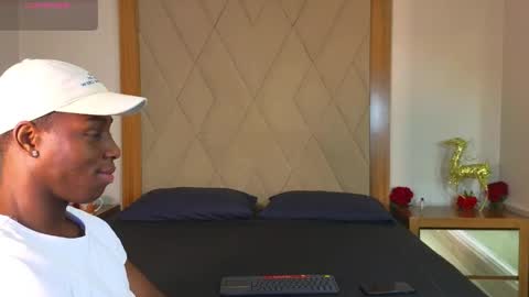 Snapshot of charlesbrown_ chatting on 05-21-26, 01:51 charlesbrown_ online show from 05-21-26, 01:51