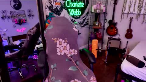 Charlette Webb online show from 11-17-25, 05:35