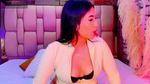 Snapshot of charlie_henker chatting on 05-27-26, 01:41 C H A R L I E online show from 05-27-26, 01:41