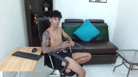 Snapshot of charlie_oconnor chatting on 12-18-24, 07:15 Charlie oconnor online show from 12-18-24, 07:15