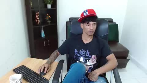 Snapshot of charlie_oconnor chatting on 12-22-24, 03:44 Charlie oconnor online show from 12-22-24, 03:44