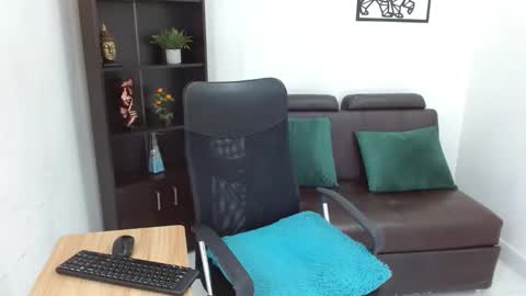 Snapshot of charlie_oconnor chatting on 01-11-25, 06:45 Charlie oconnor online show from 01-11-25, 06:45