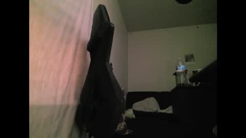Snapshot of charlied09302 chatting on 07-07-26, 03:27 char sexiness online show from 07-07-26, 03:27