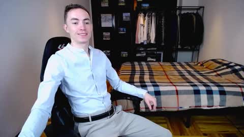 carlos reyes online show from 03-11-25, 08:41