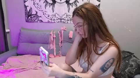 Snapshot of charliestormm chatting on 11-21-25, 04:33 charliestormm online show from 11-21-25, 04:33