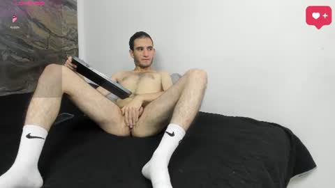 Snapshot of charlizee_23 chatting on 06-21-26, 11:57 Charlize online show from 06-21-26, 11:57
