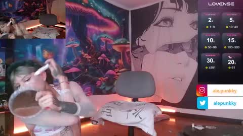 Snapshot of charlotbelucci_ chatting on 03-06-25, 11:14 Ale punky online show from 03-06-25, 11:14