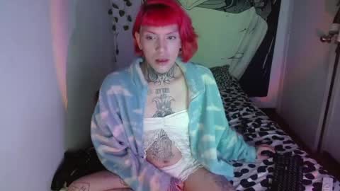 Snapshot of charlotbelucci_ chatting on 05-15-26, 03:24 Ale punky online show from 05-15-26, 03:24