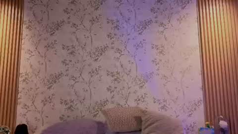 Snapshot of charlote__miller chatting on 06-15-26, 12:40 You honey online show from 06-15-26, 12:40