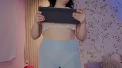 Snapshot of charlote__miller chatting on 07-08-26, 11:37 You honey online show from 07-08-26, 11:37