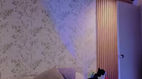 Snapshot of charlote__miller chatting on 07-09-26, 11:25 You honey online show from 07-09-26, 11:25