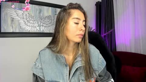 Charlote online show from 11-06-25, 11:44