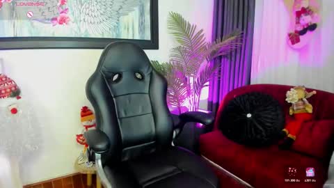 Charlote online show from 11-25-25, 11:43