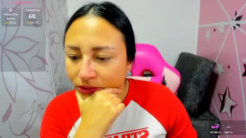 Snapshot of charlott_daphne chatting on 01-29-25, 12:22 charlott_daphne online show from 01-29-25, 12:22