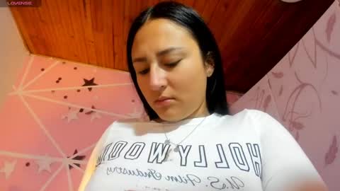 Snapshot of charlott_daphne chatting on 02-06-25, 01:05 charlott_daphne online show from 02-06-25, 01:05