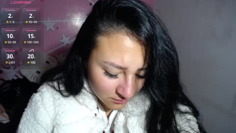 Snapshot of charlott_daphne chatting on 02-08-25, 08:20 charlott_daphne online show from 02-08-25, 08:20