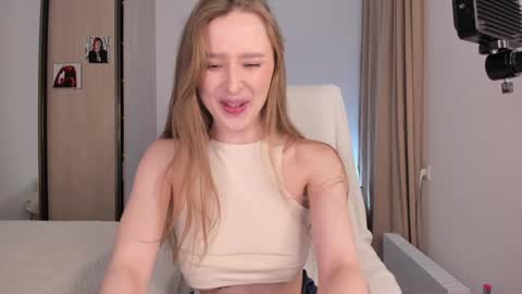 CharlottaWells online show from 01-17-26, 02:11