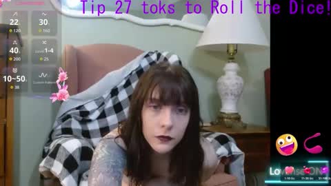 Charlotte online show from 04-11-26, 01:21