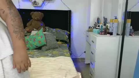 charlotte_027 online show from 01-16-26, 04:27