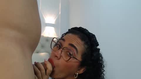 charlottte y dante online show from 11-07-25, 04:23