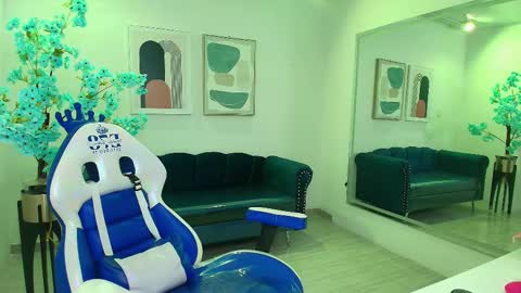 Snapshot of charlotte_etthan chatting on 03-09-25, 06:50 Charlotte online show from 03-09-25, 06:50