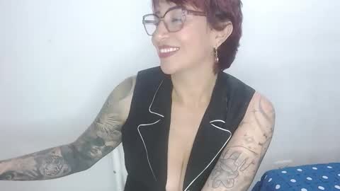 Snapshot of charlotte_gray_1 chatting on 04-25-26, 10:51 Charlotte online show from 04-25-26, 10:51