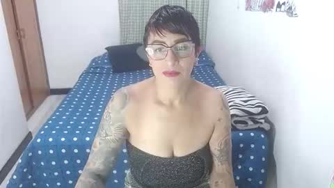 Snapshot of charlotte_gray_1 chatting on 05-26-26, 09:49 Charlotte online show from 05-26-26, 09:49