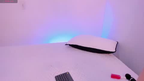 Snapshot of charlotte_grayx chatting on 06-20-26, 06:27 Charlotte online show from 06-20-26, 06:27