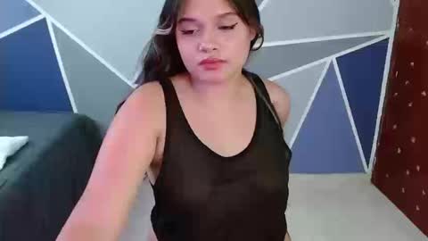 Snapshot of charlotte_greyx chatting on 09-23-25, 06:00 Charlotte online show from 09-23-25, 06:00
