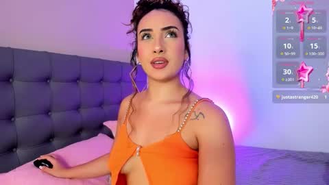 Snapshot of charlotte_jamees chatting on 09-30-25, 03:22 Charlotte james online show from 09-30-25, 03:22