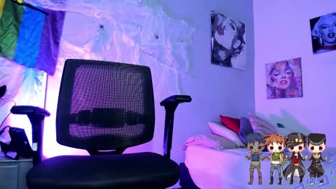 Charlie  online show from 10-17-25, 05:54