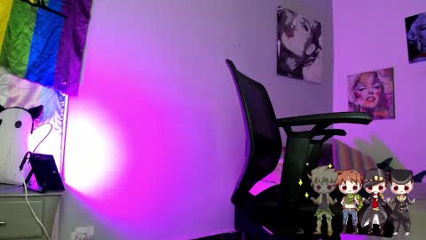 Charlie  online show from 11-08-25, 01:44