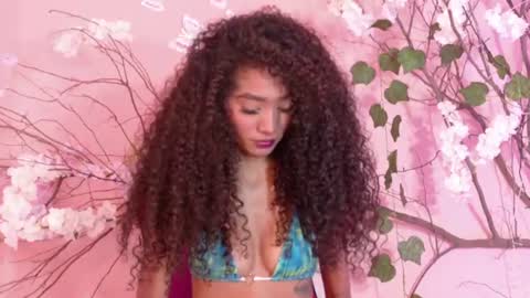 Snapshot of charlotte_love10 chatting on 06-26-26, 01:37 CHARLOTTE online show from 06-26-26, 01:37