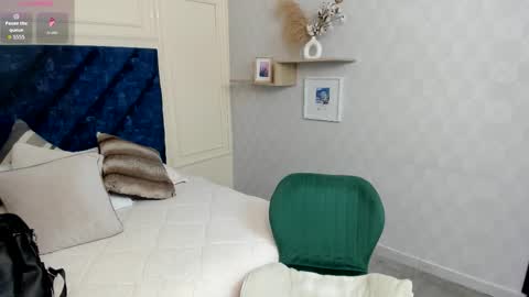 Snapshot of charlotte_mayers chatting on 02-19-26, 11:28 Charlotte Mayers online show from 02-19-26, 11:28