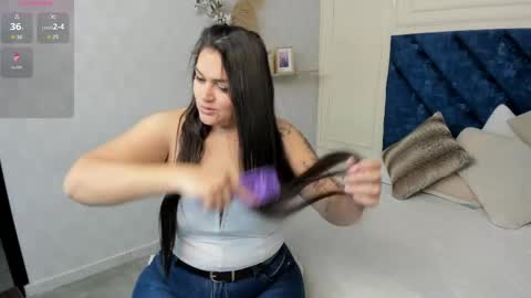 Snapshot of charlotte_mayers chatting on 04-01-26, 11:22 Charlotte Mayers online show from 04-01-26, 11:22