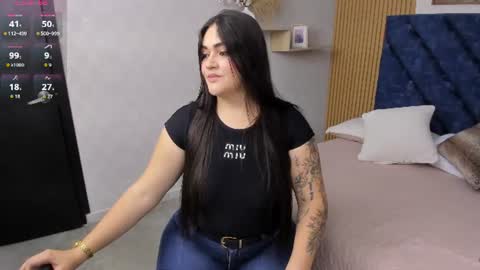Snapshot of charlotte_mayers chatting on 07-16-26, 11:27 Charlotte Mayers online show from 07-16-26, 11:27
