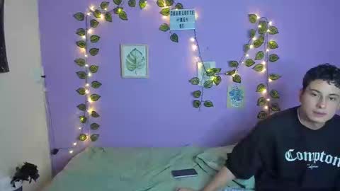 Snapshot of charlotte_queeen chatting on 02-25-25, 12:47 Charlotte online show from 02-25-25, 12:47