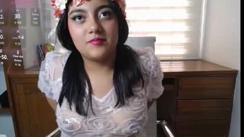 Charlotte   online show from 11-10-25, 07:46