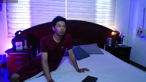 Charlotte   online show from 11-30-25, 04:22