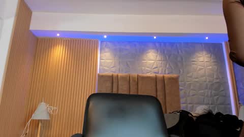 Charlotte  Everyday From 0700 to 1300 Col Time online show from 10-08-25, 11:08