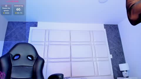 Snapshot of charlotte_whitee1 chatting on 05-02-26, 11:15 Charlotte Everyday From 0700 to 1300 Col Time online show from 05-02-26, 11:15